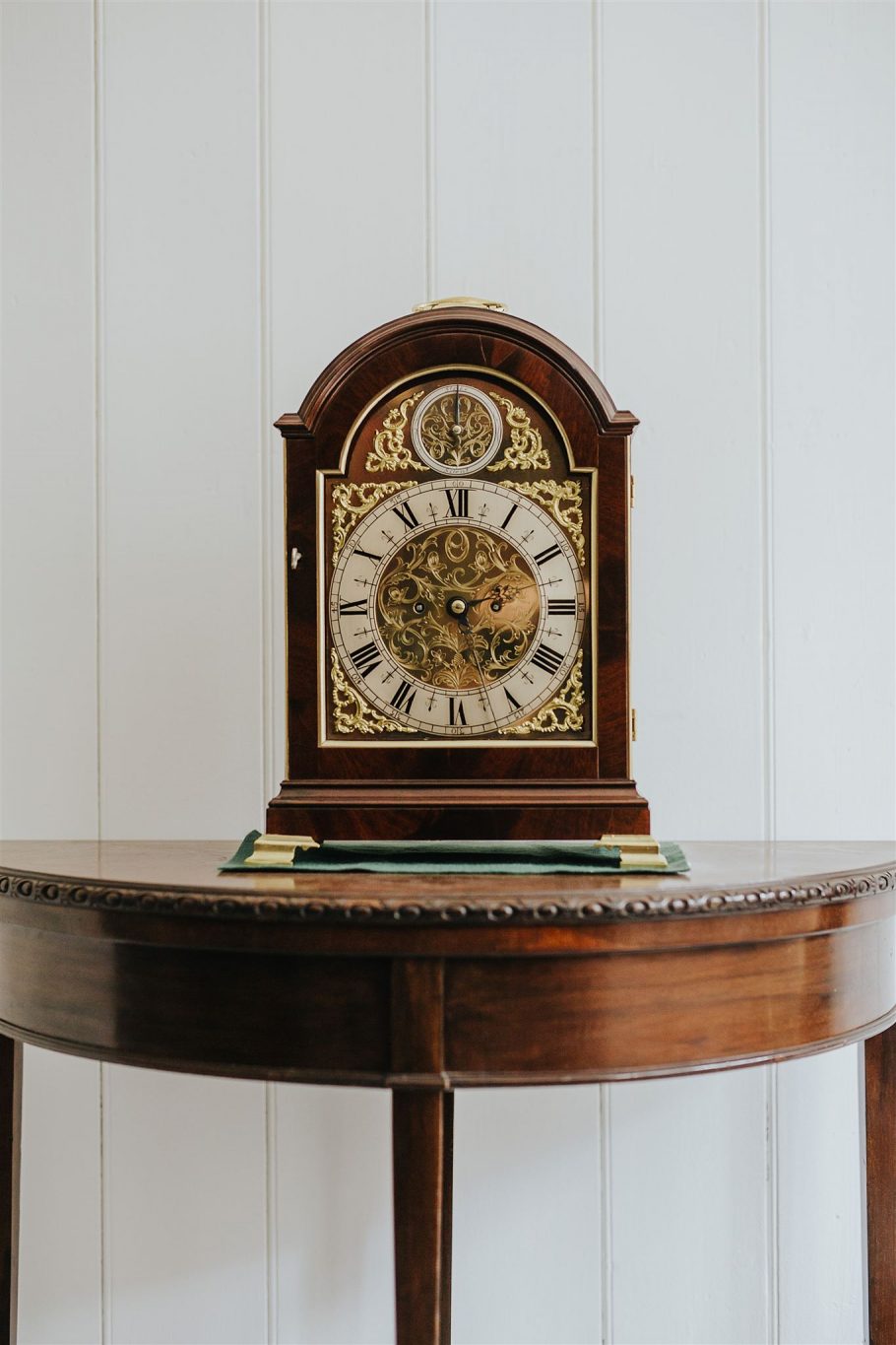 Pad Top Bracket Clock